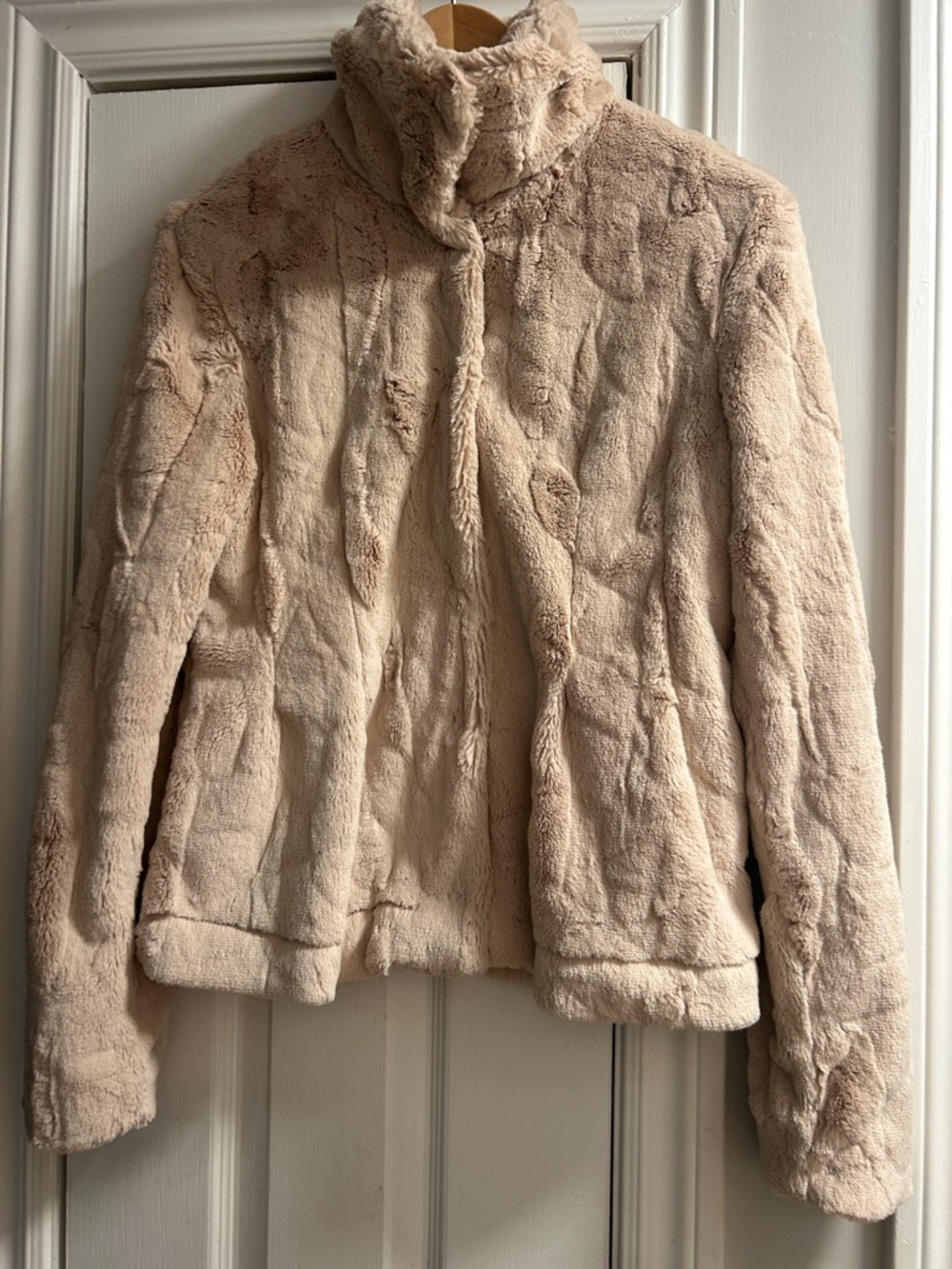 Tristan Plush Faux Fur Jacket in Light Beige